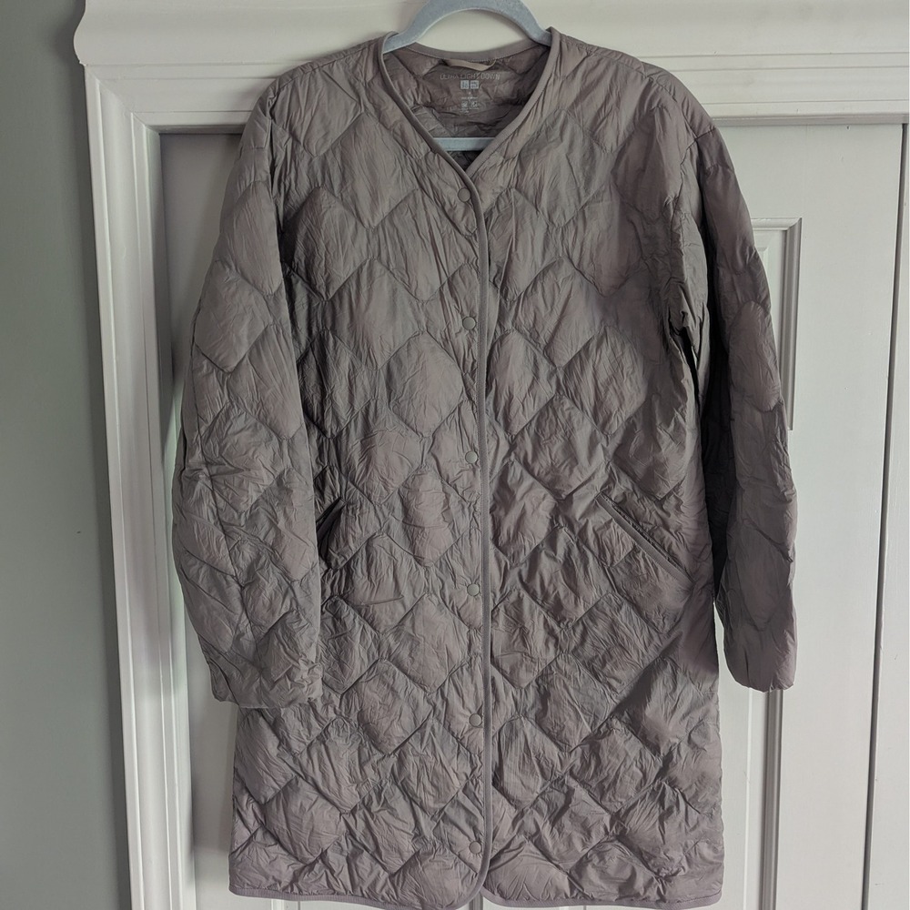 Uniqlo Women M Taupe Ultra Light Down Compact Coat V-Neck Quilted Sustainable - Picture 2 of 7